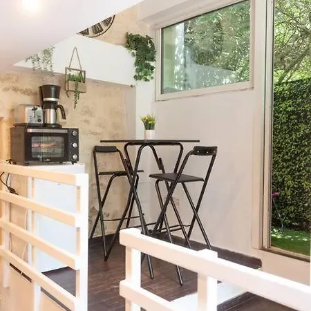 Duplex Parisien En Face Metro13 Paris