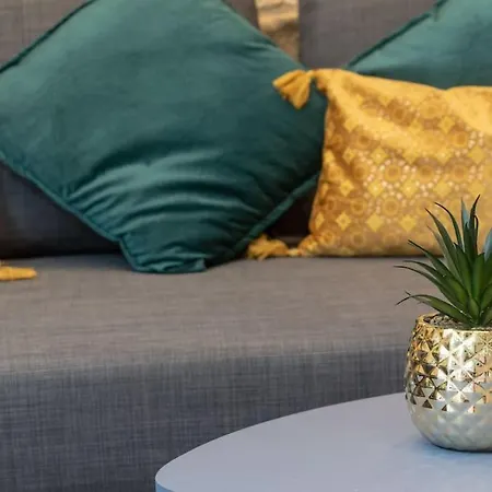 Apartment Duplex Parisien En Face Metro13 Paris
