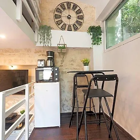 Duplex Parisien En Face Métro13