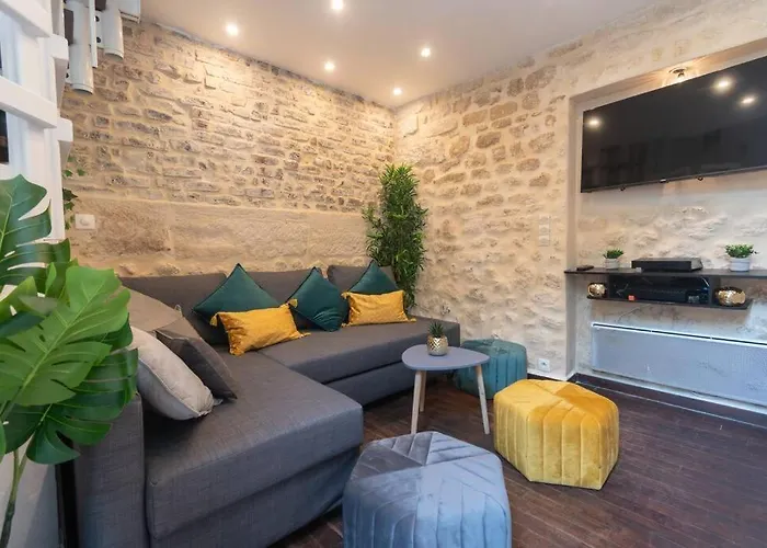 Duplex Parisien En Face Metro13 פריז