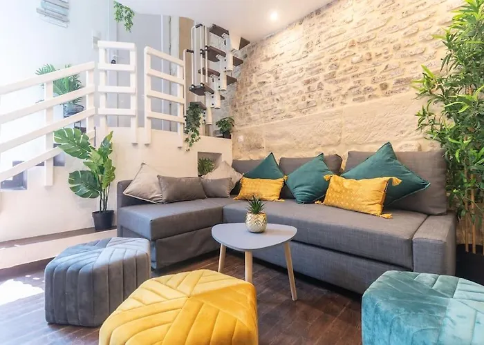 Duplex Parisien En Face Metro13 דירה *