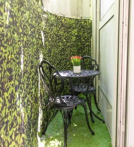 Duplex Parisien En Face Metro13 דירה פריז