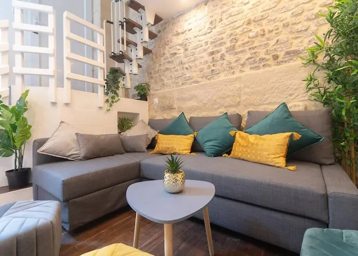 Duplex Parisien En Face Metro13 *