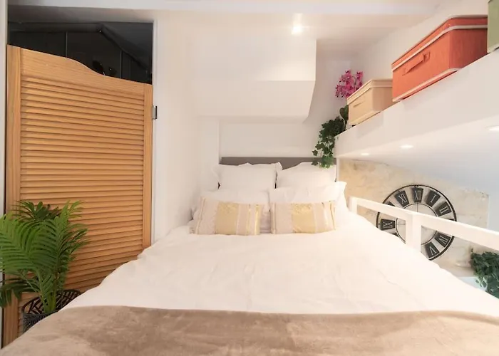 דירה Duplex Parisien En Face Metro13