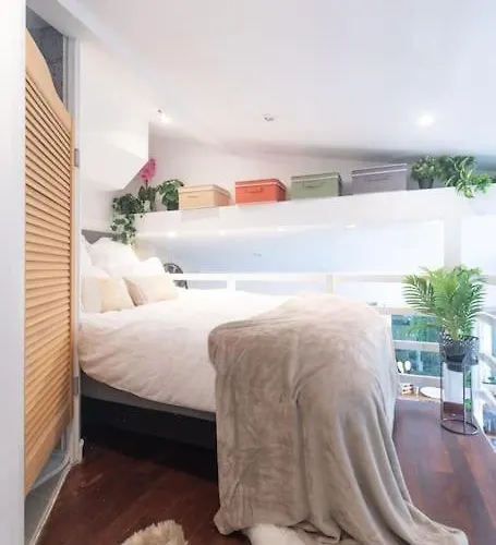 דירה Duplex Parisien En Face Metro13 פריז