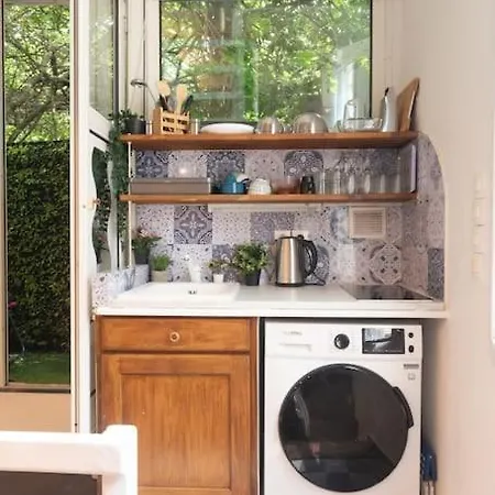 Apartment Duplex Parisien En Face Metro13